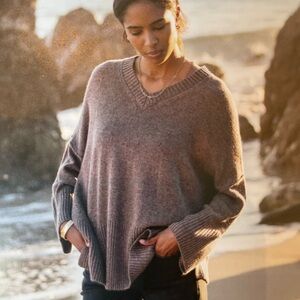 NWT Mersea Montauk V-Neck Sweater in speckled antler